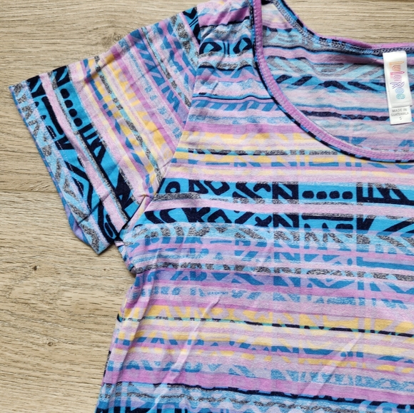 Lularoe Blue Pink Striped Classic T Shirt Womens Small Short Sleeves Scoop Neck - Picture 2 of 8